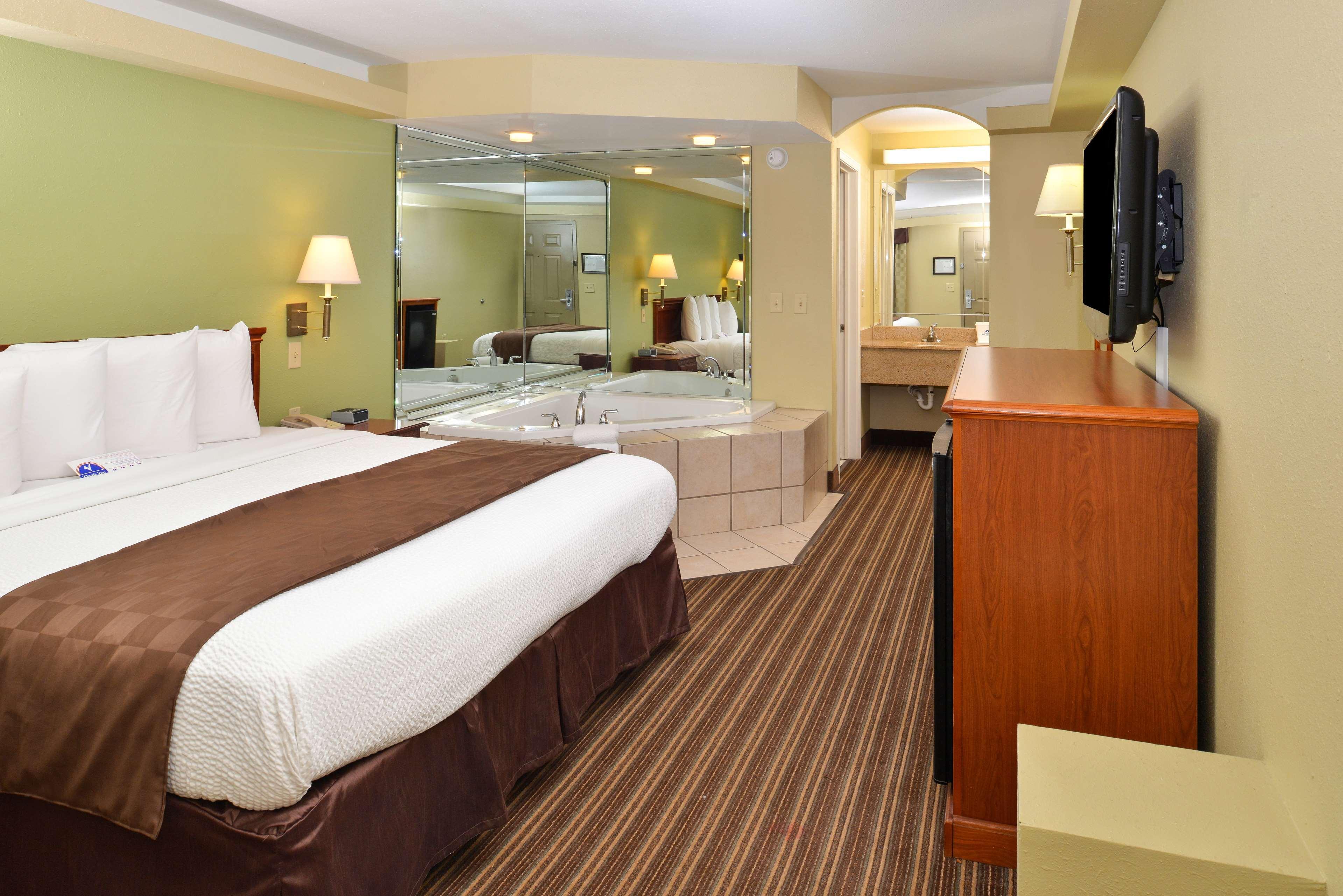 Americas Best Value Inn And Suites Little Rock Kültér fotó