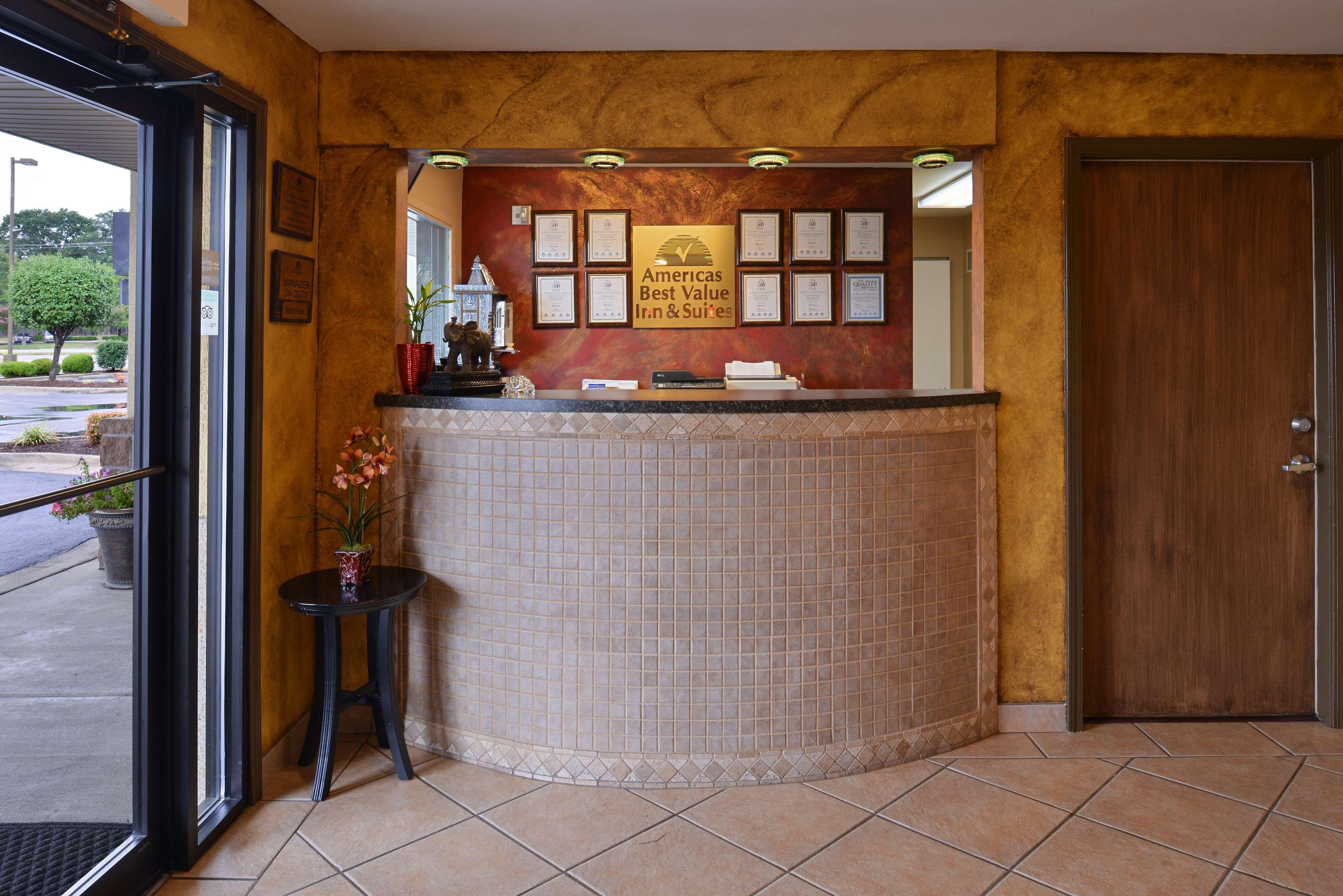 Americas Best Value Inn And Suites Little Rock Kültér fotó